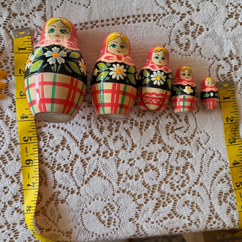 🩷 The CUTEST-EVER! 5 Colorfully Painted Nesting Dolls for a Room/Shelf Display! - Picture 7 of 9